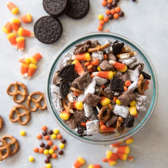 Halloween Chex Mix Muddy Buddies - Recipe photo by houseofnasheats