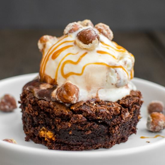 Caramel Chocolate Skillet Cookie - Recipe photo by chocolateandconnie