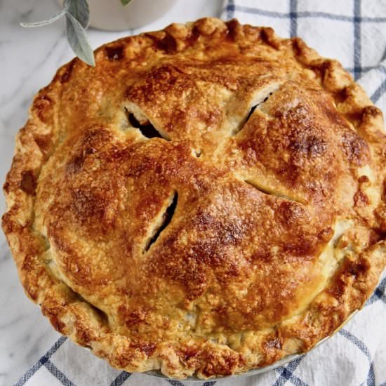 Apple Pie - Recipe photo by the hungry bluebird