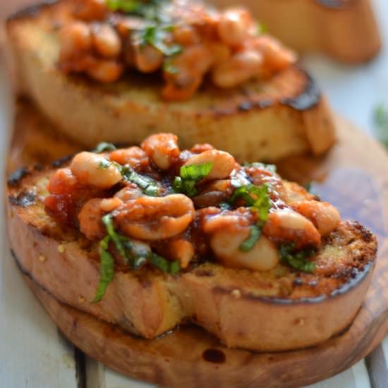 Tomato Basil Cannellini Bruschetta - Recipe photo by cookingcurries