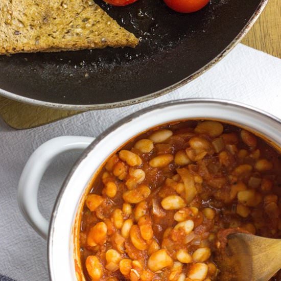 Homemade Baked Beans - Recipe photo by HurryTheFoodUp
