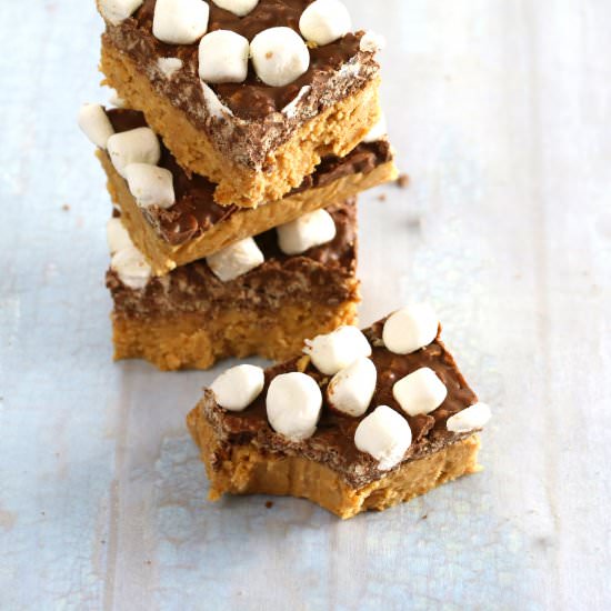Peanut Butter Crunch Bars - Recipe photo by TheSaltyMarshmallow