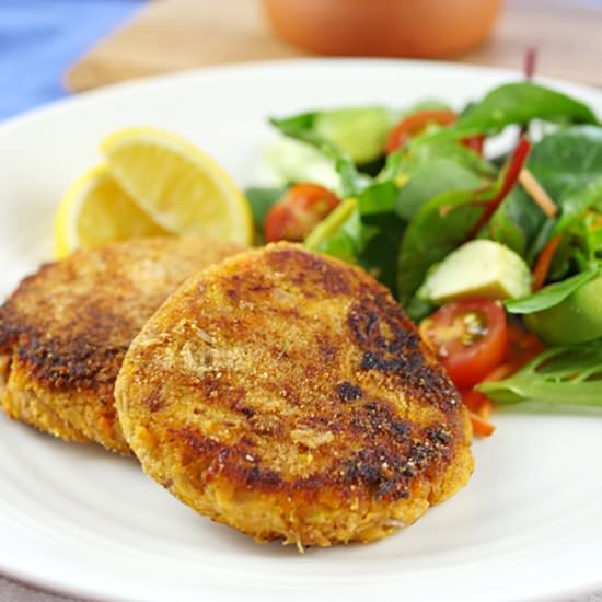 Paleo Tuna Cakes - Recipe photo by paleocrashcourse