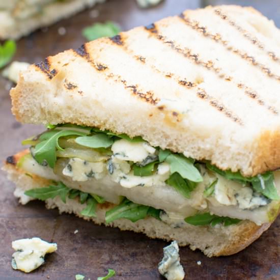 Pear, Stilton & Rocket Sandwich - Recipe photo by theflexitarian