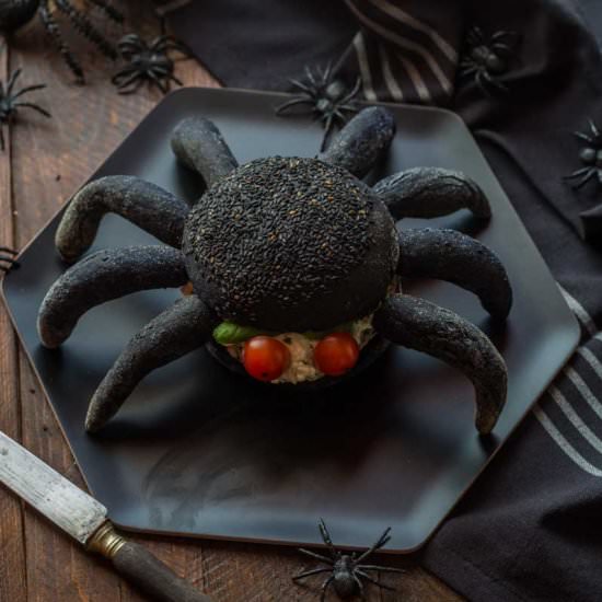 Black spider burger - Recipe photo by Cuisine Addict