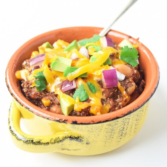 Slow Cooker Quinoa & Bean Chili - Recipe photo by tastythin