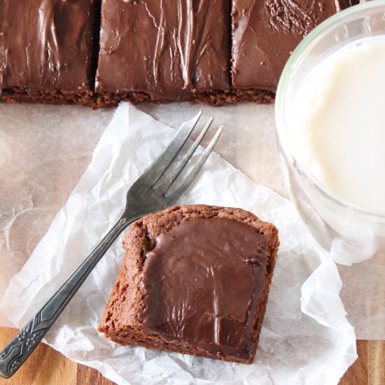 Old-Fashioned Chocolate Slice | gf - Recipe photo by Thoroughly Nourished Life
