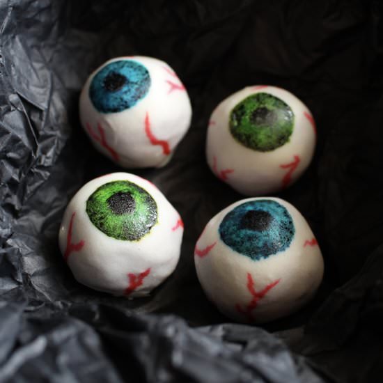 Halloween White Chocolate Eyeballs - Recipe photo by ai made it for you
