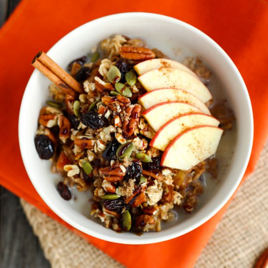 Spiced Apple Breakfast Bowl - Recipe photo by ilovevegan