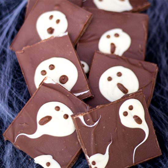 Easy Milk Chocolate Ghost Bark - Recipe photo by KitchenMason