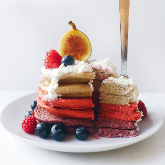 4-Ingredient Acai Pancakes - Recipe photo by yellowfingers
