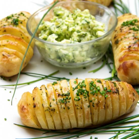 Holiday Hasselback Potatoes - Recipe photo by panning the globe