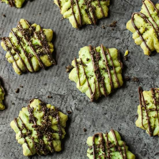 Mint Chocolate Shortbread Snowflake - Recipe photo by dizzybusyandhungry