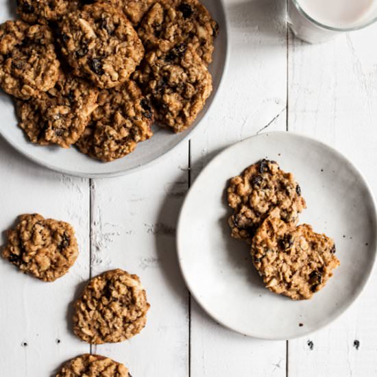 Almond cherry oat cookies - Recipe photo by thefullhelping