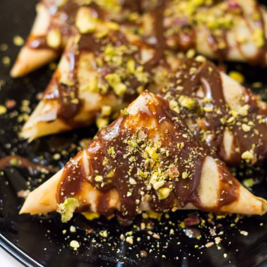 Chocolate Samosa - Recipe photo by ikneadtoeat