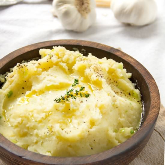 Olive Oil Garlic Mashed Potatoes - Recipe photo by panning the globe