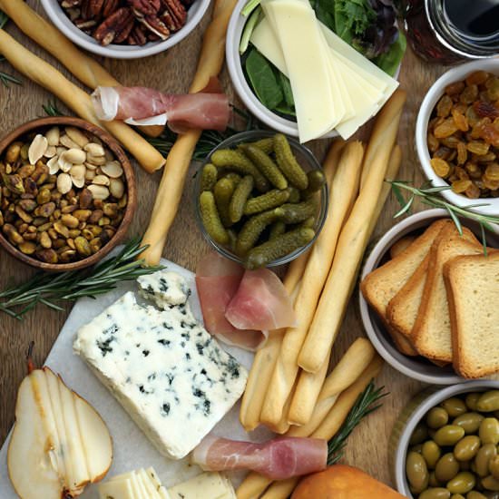Rustic fall cheese board - Recipe photo by bijouxandbits