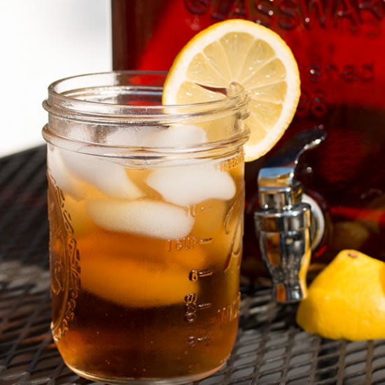 Southern Sweet Sun Tea - Recipe photo by PearTreeKitchen
