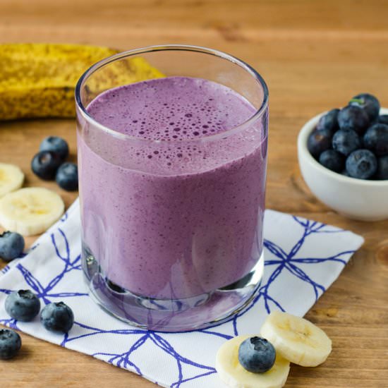 Blueberry Banana Smoothie - Recipe photo by BentOnBetter