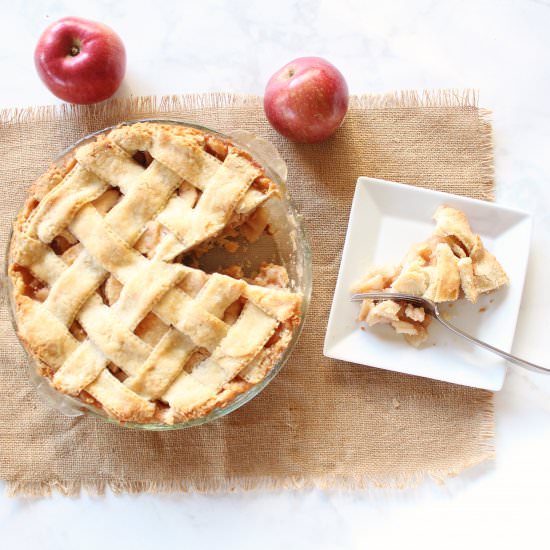 Mom's Homemade Apple Pie - Recipe photo by If You Give A Blonde A Kitchen
