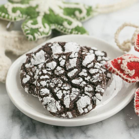 Festive Chocolate Crinkles - Recipe photo by thatskinnychickcanbake