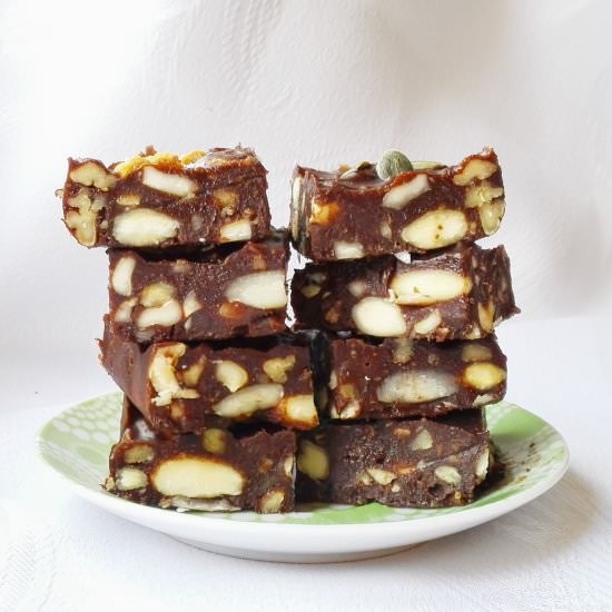 Delicious Vegan Chocolate Fudge Bar - Recipe photo by myhealthydessert
