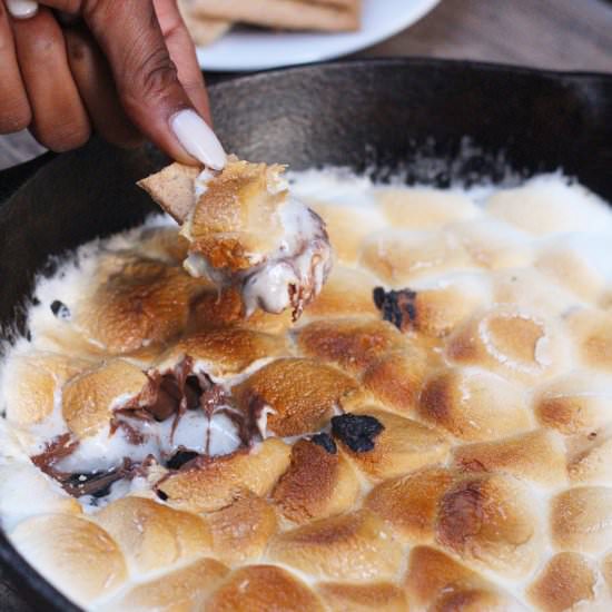 Indoor Skillet S'mores - Recipe photo by evseats