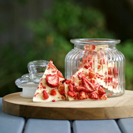 12 Chocolate Bark Recipes for Gifts - Recipe photo by SouthernInLaw