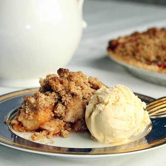 Betty Crocker French Apple Pie - Recipe photo by iwilkerson
