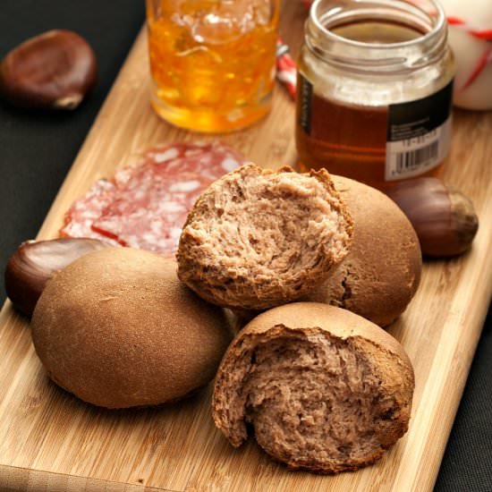 Chestnut Bread Rolls - Recipe photo by manusmenu