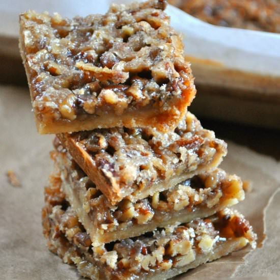 Vegan Crispy Pecan Pie Squares - Recipe photo by rabbitandwolves