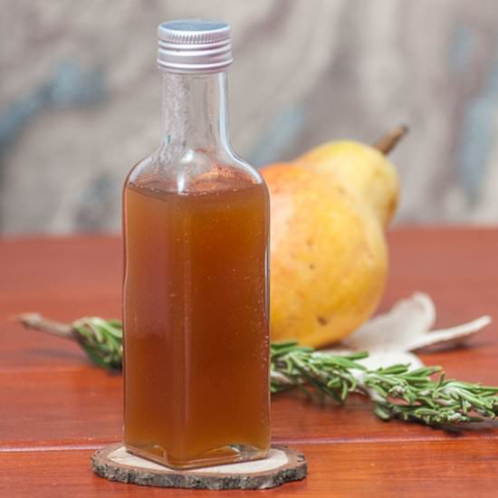 Pear and Rosemary Syrup - Recipe photo by Roht