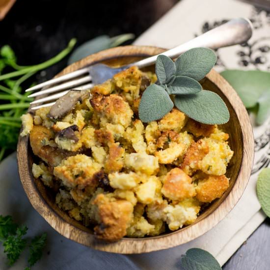 Sweet Cornbread Stuffing - Recipe photo by Kiwi and Carrot