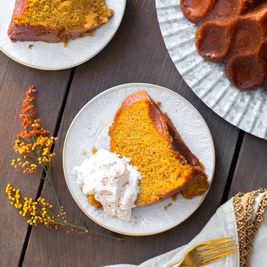 PUMPKIN SPICE BOURBON BUNDT CAKE - Recipe photo by beckysuebakes