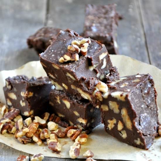 Vegan Salted Nut Fudge - Recipe photo by rabbitandwolves