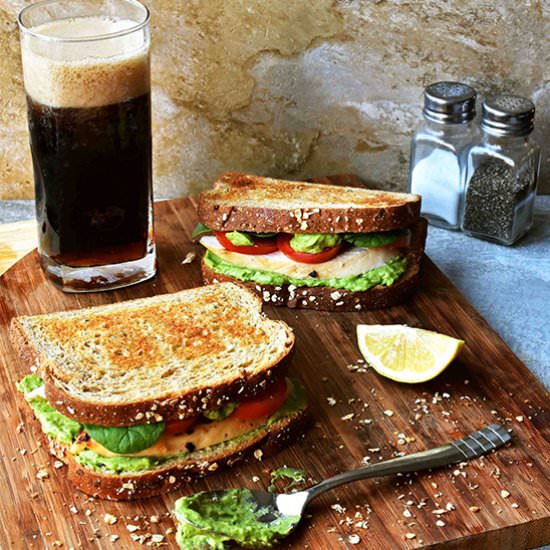 Chicken Sandwich with Green Sauce - Recipe photo by pepperdelight