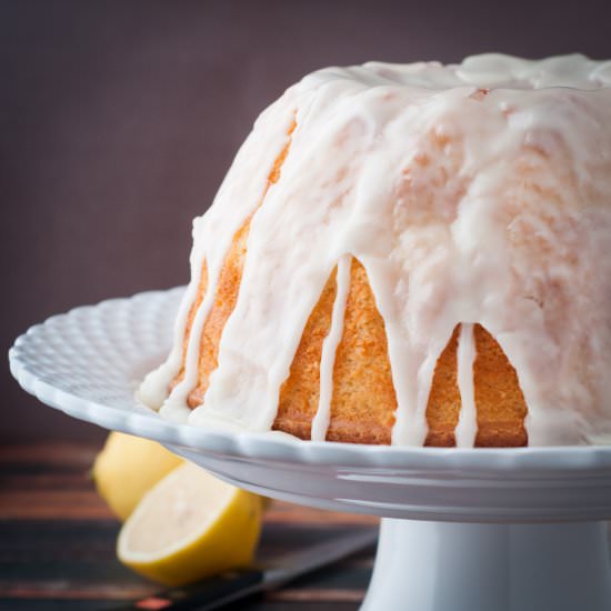 Lemon Bundt Cake with Lemon Glaze - Recipe photo by photosandfood