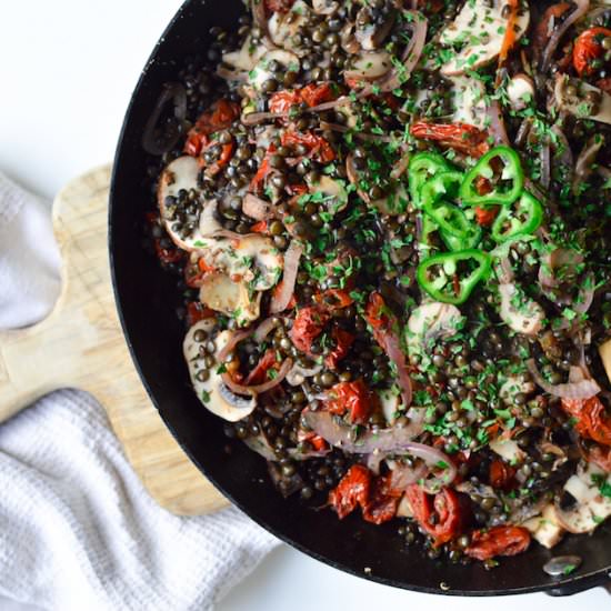 Hearty lentil skillet - Recipe photo by Nyoutritious