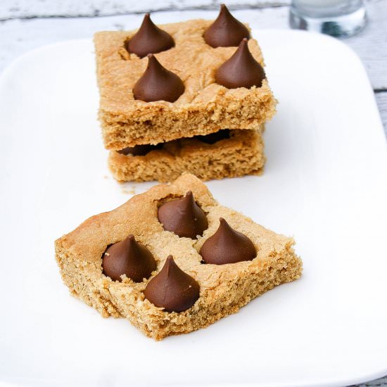 Peanut Blossom Bars - Recipe photo by BakingBeauty