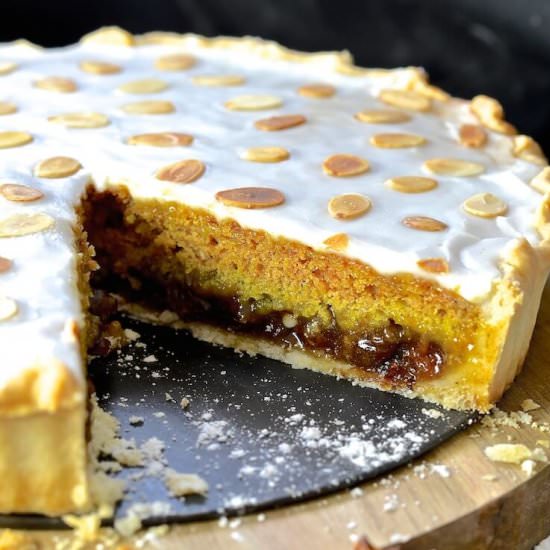 Festive Mincemeat Tart - Recipe photo by AVirtualVegan