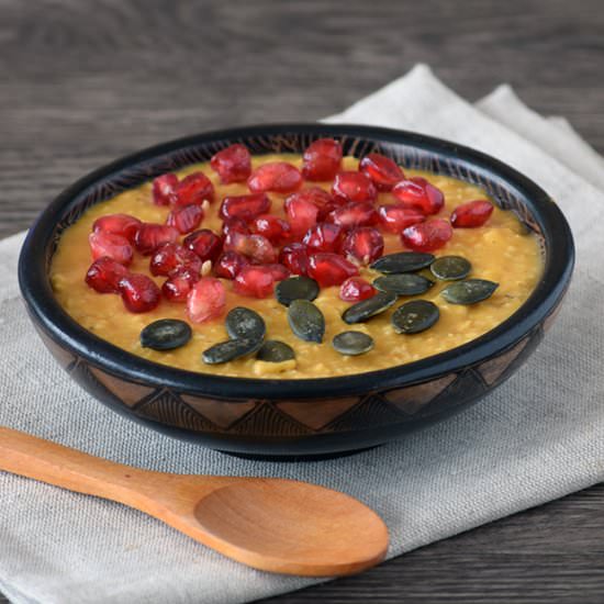 Pumpkin Oatmeal with Pomegranate - Recipe photo by akane86