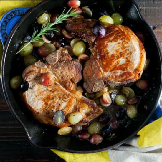 Pan Roast Pork Chops with Grapes - Recipe photo by healthydelicious