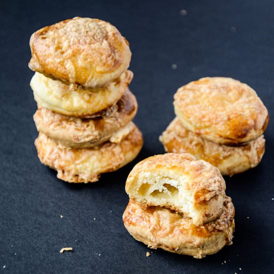 Cheesy Fluffs Pogachas - Recipe photo by maryanecuisine