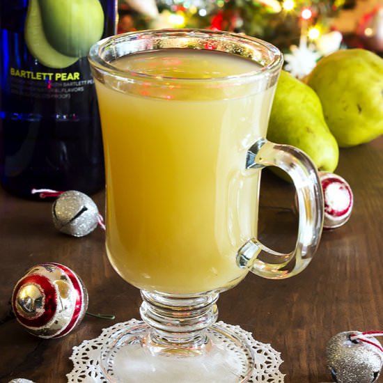 3 Ingredient Pear Martini - Recipe photo by tastefullyeclectic