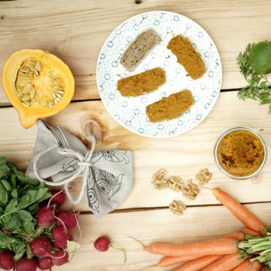 Vegan Pumpkin Spread with Turmeric - Recipe photo by Merry Green