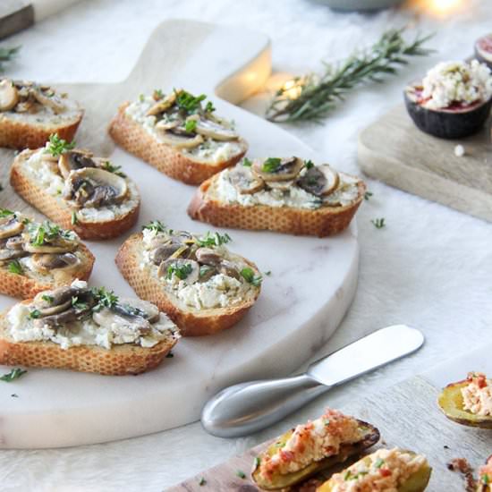 Lemony Mushroom Crostinis - Recipe photo by aprettylifeinthesuburbs