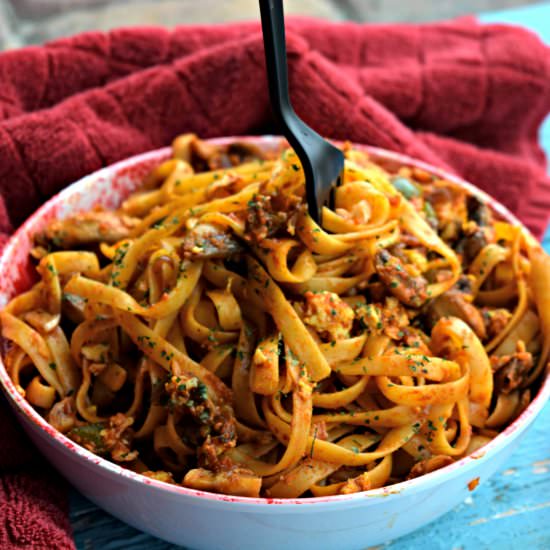 One Pot Spicy Thai Noodles - Recipe photo by Cookilicious