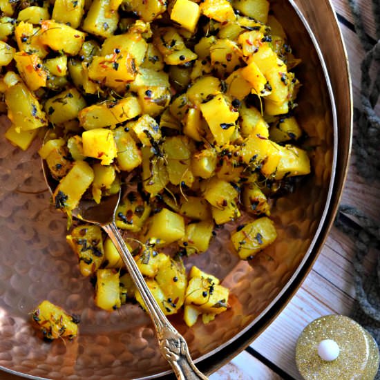 Potato Fenugreek Curry - Recipe photo by Cookilicious