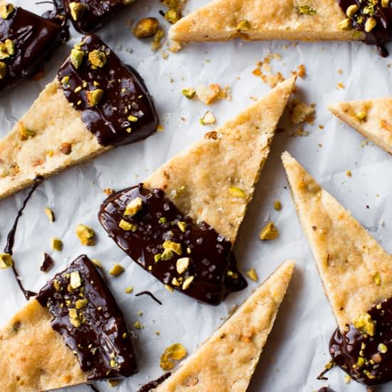 Chocolate Pistachio Shortbread - Recipe photo by sallysbakingaddiction