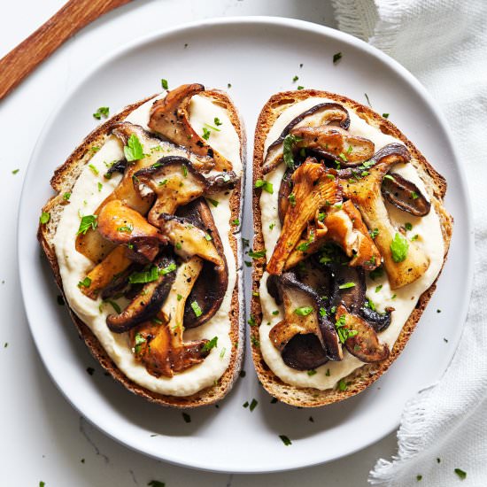 Mushrooms on Toast - Recipe photo by Natural Girl Modern World